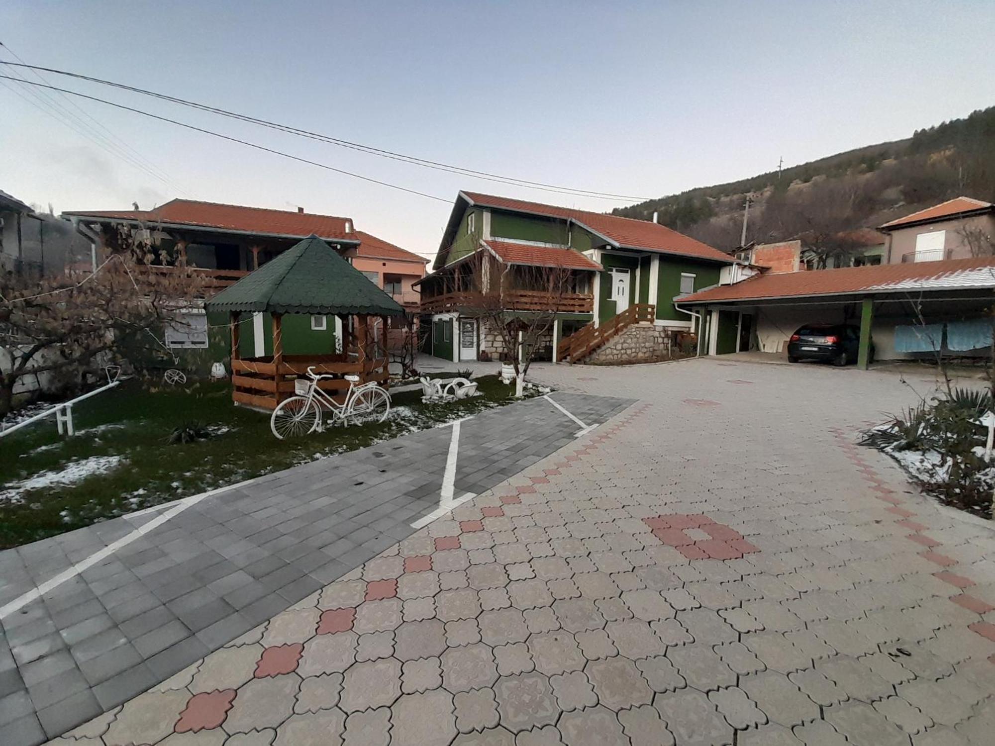 Guest House Vila Banjica بايرت المظهر الخارجي الصورة